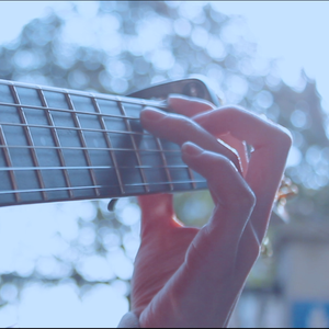 免费看人与拘做受A片
